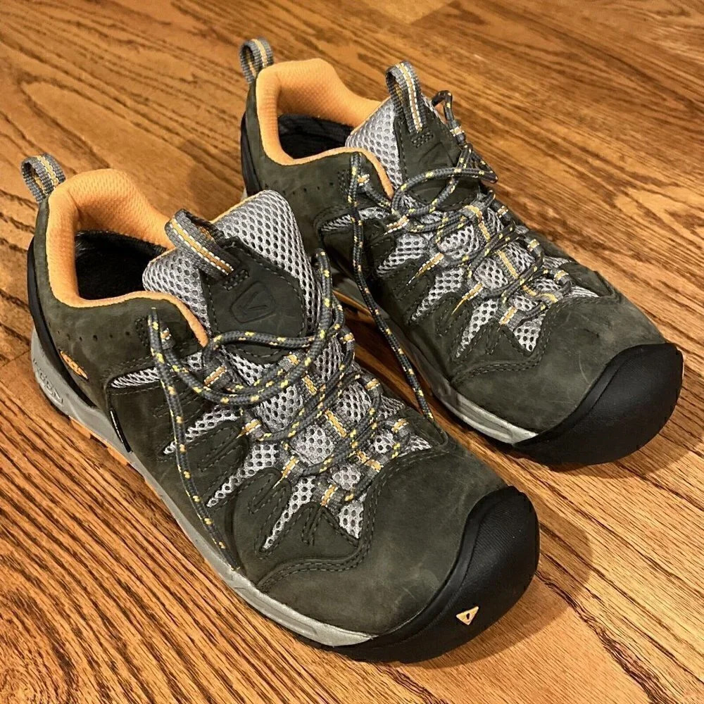 Keen Bryce WP Leather Low Hiking Shoes Womens 7.5 EU 38 Dark Shadow Apricot S